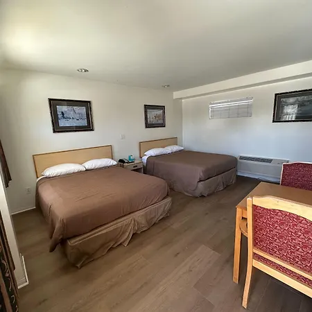Jolly Roger Hotel-3