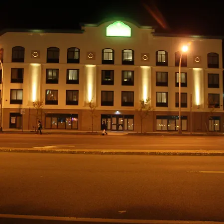 Wingate By Wyndham Niagara Falls-2