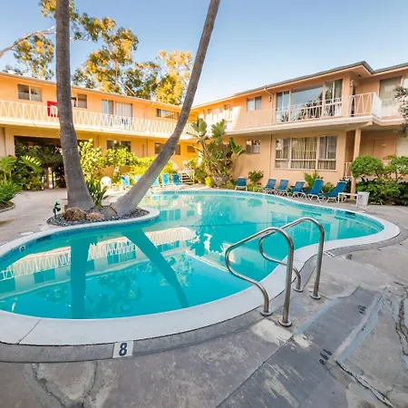 Cal Mar Hotel Suites-2