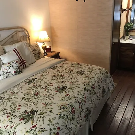 Hale Maluhia Country Inn-2