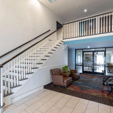 Days Inn By Wyndham Lincoln-3