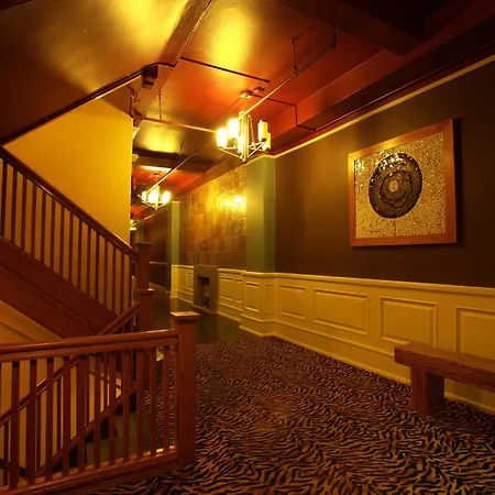 Moore Hotel-3