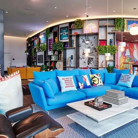 citizenM Miami Worldcenter-2