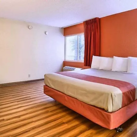 Cathedral Hill Hotel-2