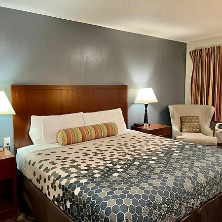 Travelers Inn Eugene University-3