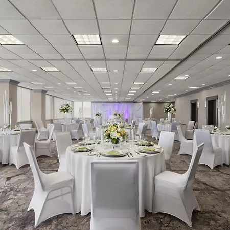 Holiday Inn Hotel & Suites Overland Park-West By Ihg-2