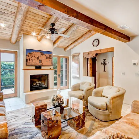 El Corazon de Santa Fe, 3 Bedrooms, Sleeps 6, Flat Panel TVs, Fireplaces-3