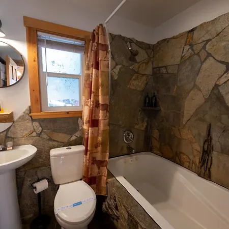 Shaver Lake Village Hotel-2