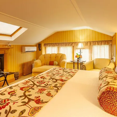 Ivy Lodge-3
