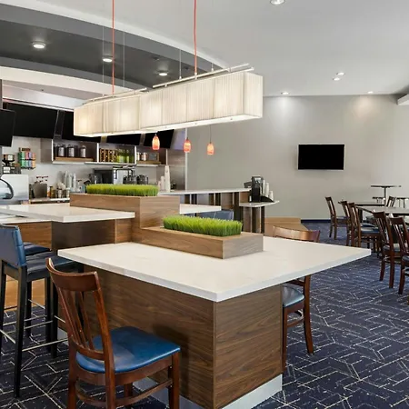 Courtyard By Marriott Sacramento Cal Expo-3
