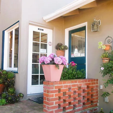 Carmel Wayfarer Inn-2