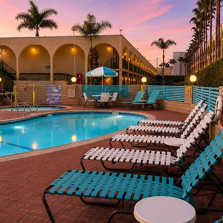 Kings Inn Anaheim At The Park & Convention Center-2