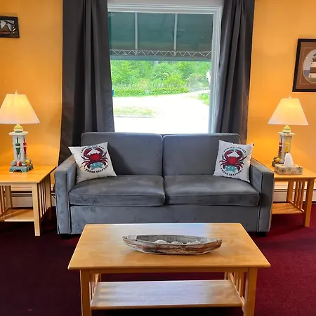 Claddagh Motel & Suites-3