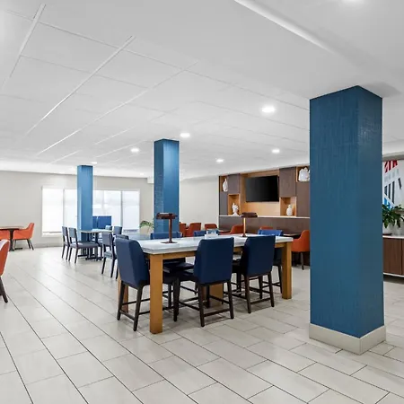 Holiday Inn Express Hotel & Suites Savannah Midtown By Ihg-3