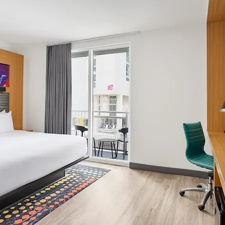 Aloft By Marriott Miami - Brickell-2