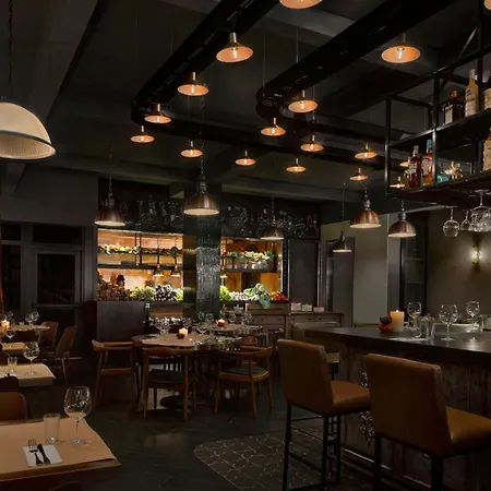 Moxy Miami South Beach-3