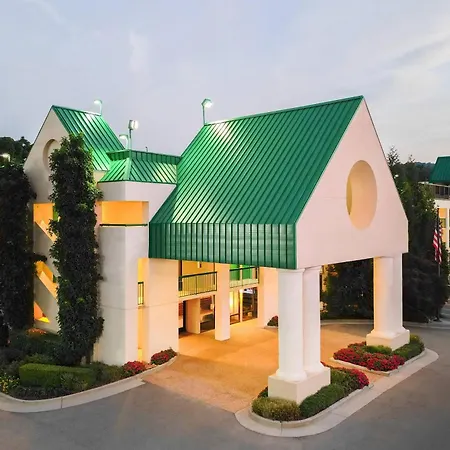 Quality Inn Near The Island Pigeon Forge-2