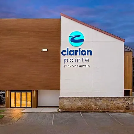 Clarion Pointe Kennesaw Town Center-3