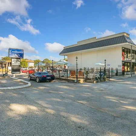 Candlewick Inn And Suites-3