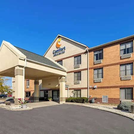 Comfort Inn & Suites Near Tinley Park Amphitheater-2