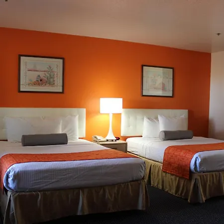 Howard Johnson By Wyndham Holbrook-2