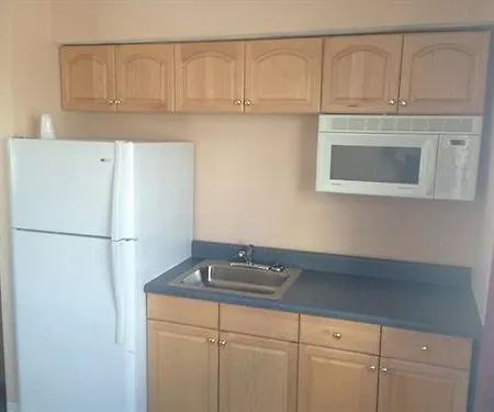 Collins Avenue Hostel-2