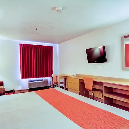 Motel 6-Columbia, Mo - East-3