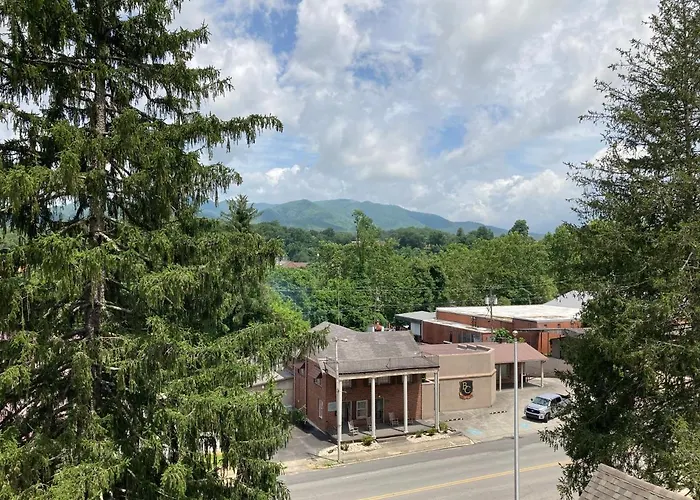Stonebrook Lodge Bryson City