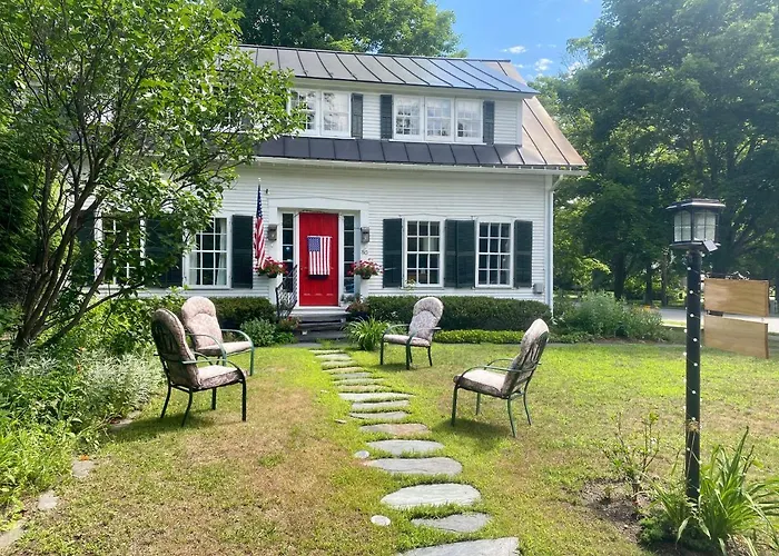 Artful Lodging & Retreats
