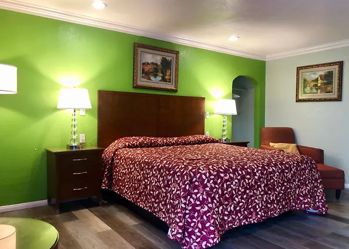 La Petite Rouge Motel San Diego
