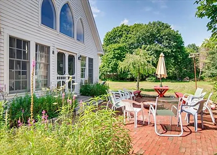 West Tisbury Inn