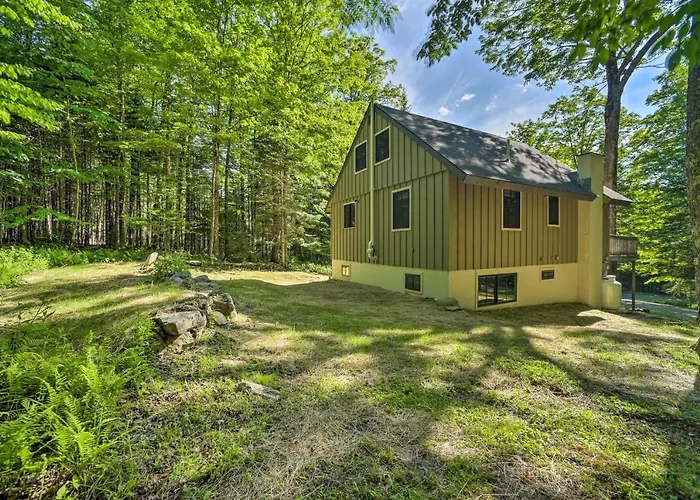 Sleek Cabin W/ Deck, 8 Miles To Mount Snow & Hikes