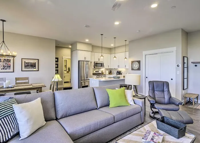Winter Park Condo W/ Fireplace - 4 Mi To Slopes!