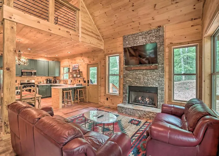 Peaceful Cabin On 3 Private Acres: Deck & Fire Pit