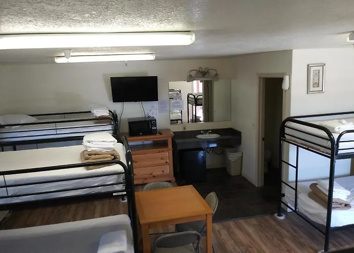 Whitney Portal Hotel And Hostel