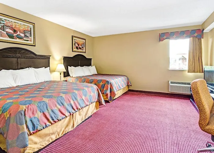 Days Inn & Suites By Wyndham Jeffersonville In