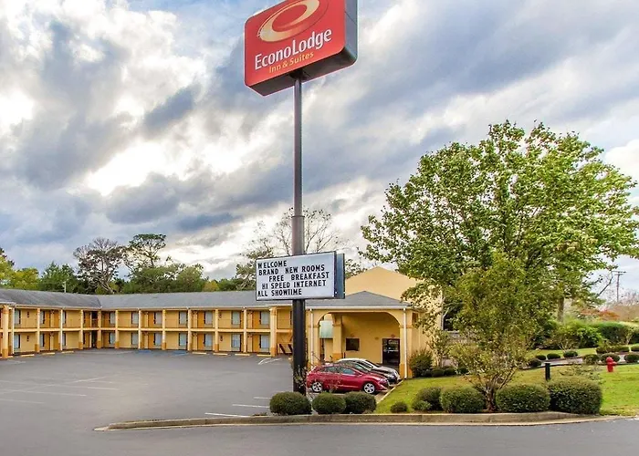Econo Lodge Inn & Suites Evergreen