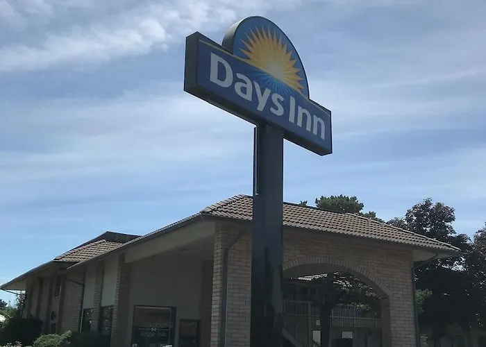 Days Inn By Wyndham Richland