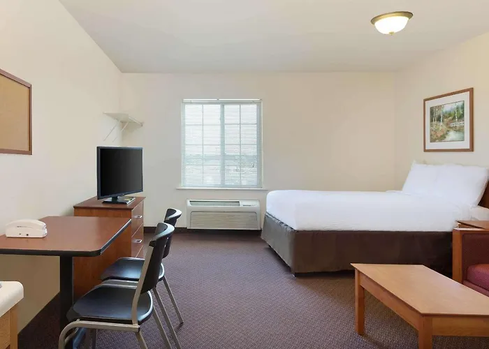Woodspring Suites Tyler Rose Garden
