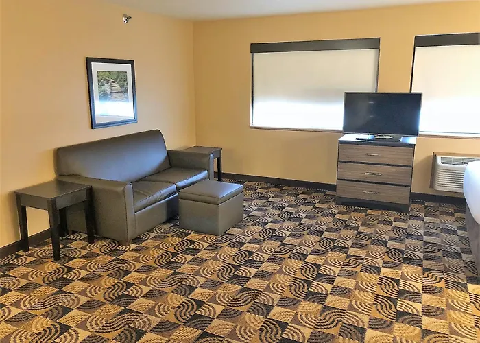 Hawthorn Extended Stay By Wyndham Milwaukee Airport