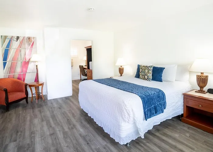 La Avenida Inn