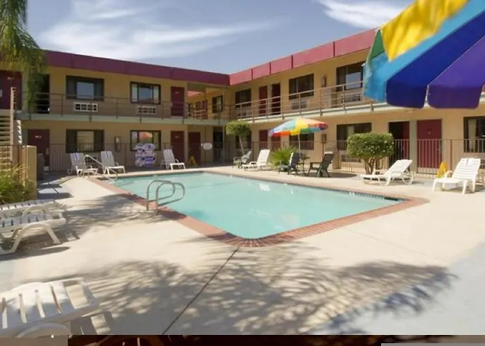 Red Roof Inn Bakersfield
