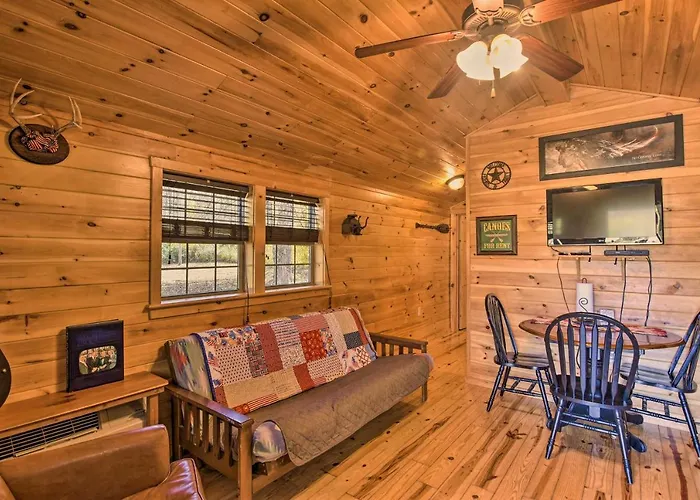 Rural Cabin Hideaway W/ Fire Pit & Mtn Views!