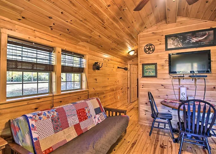Rural Cabin Hideaway W/ Fire Pit & Mtn Views!