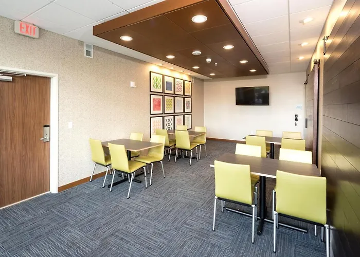 Holiday Inn Express & Suites - Kalamazoo West By Ihg