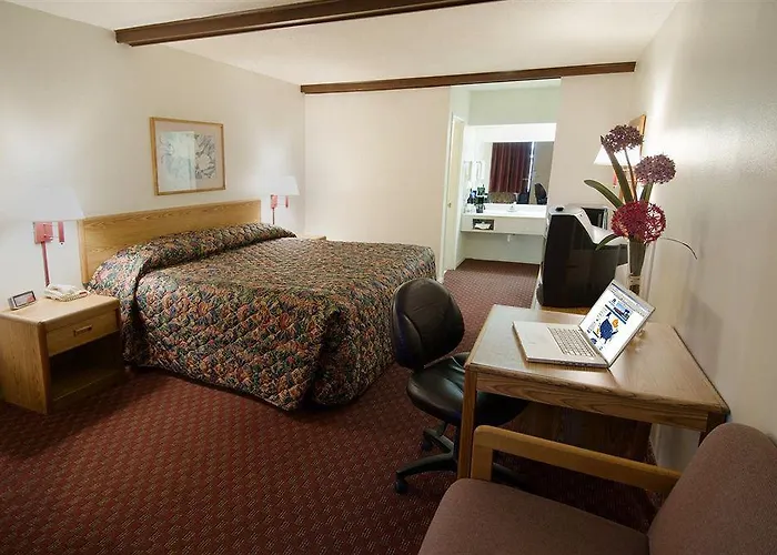 Americas Best Value Inn & Suites