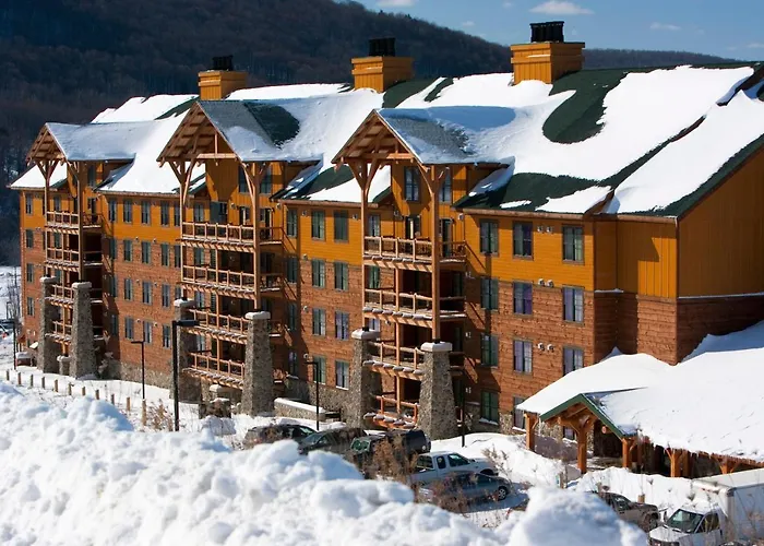 Hope Lake Lodge & Indoor Waterpark