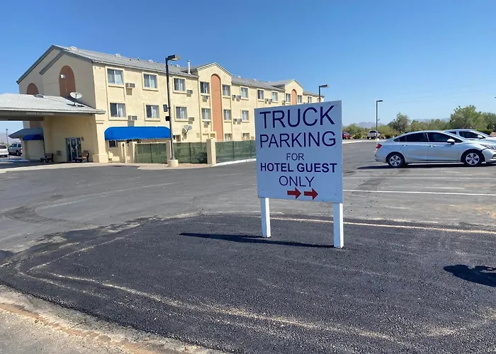 Americas Choice Inn & Suites