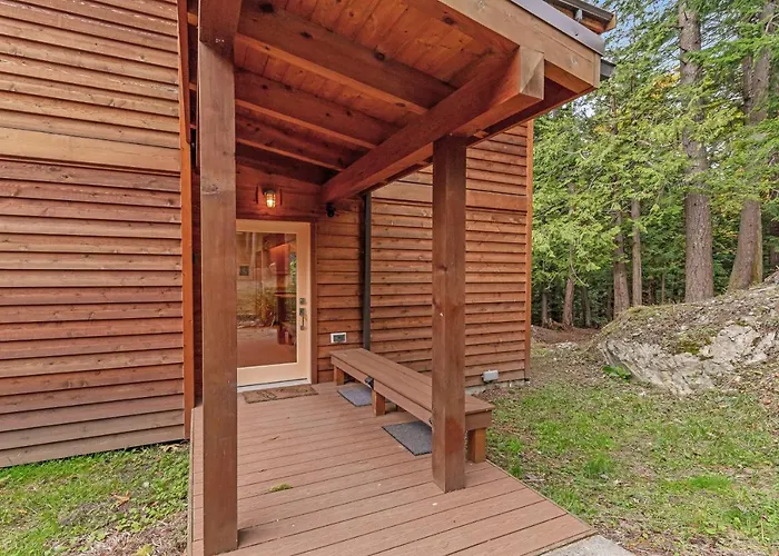 Mckinnis Hill Cabin