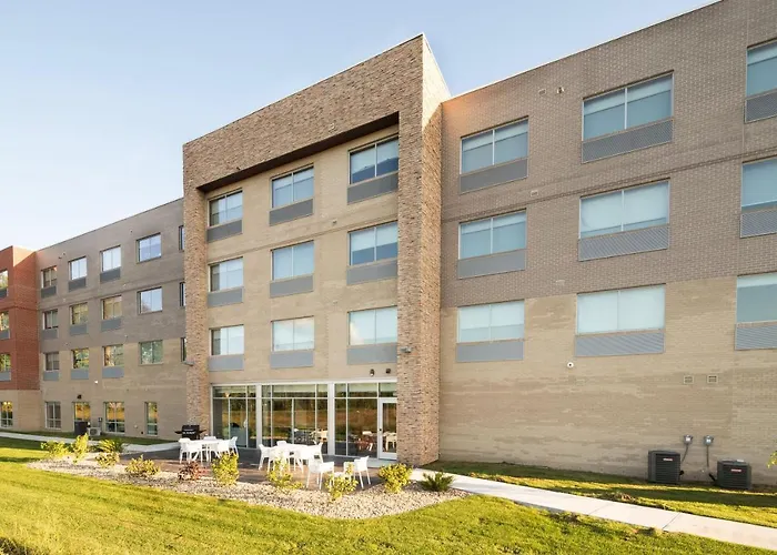 Holiday Inn Express & Suites - Kalamazoo West By Ihg